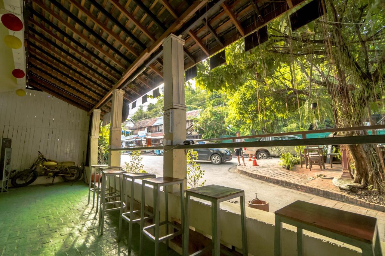 Y Not Laos Hostel Luang Prabang Exteriör bild