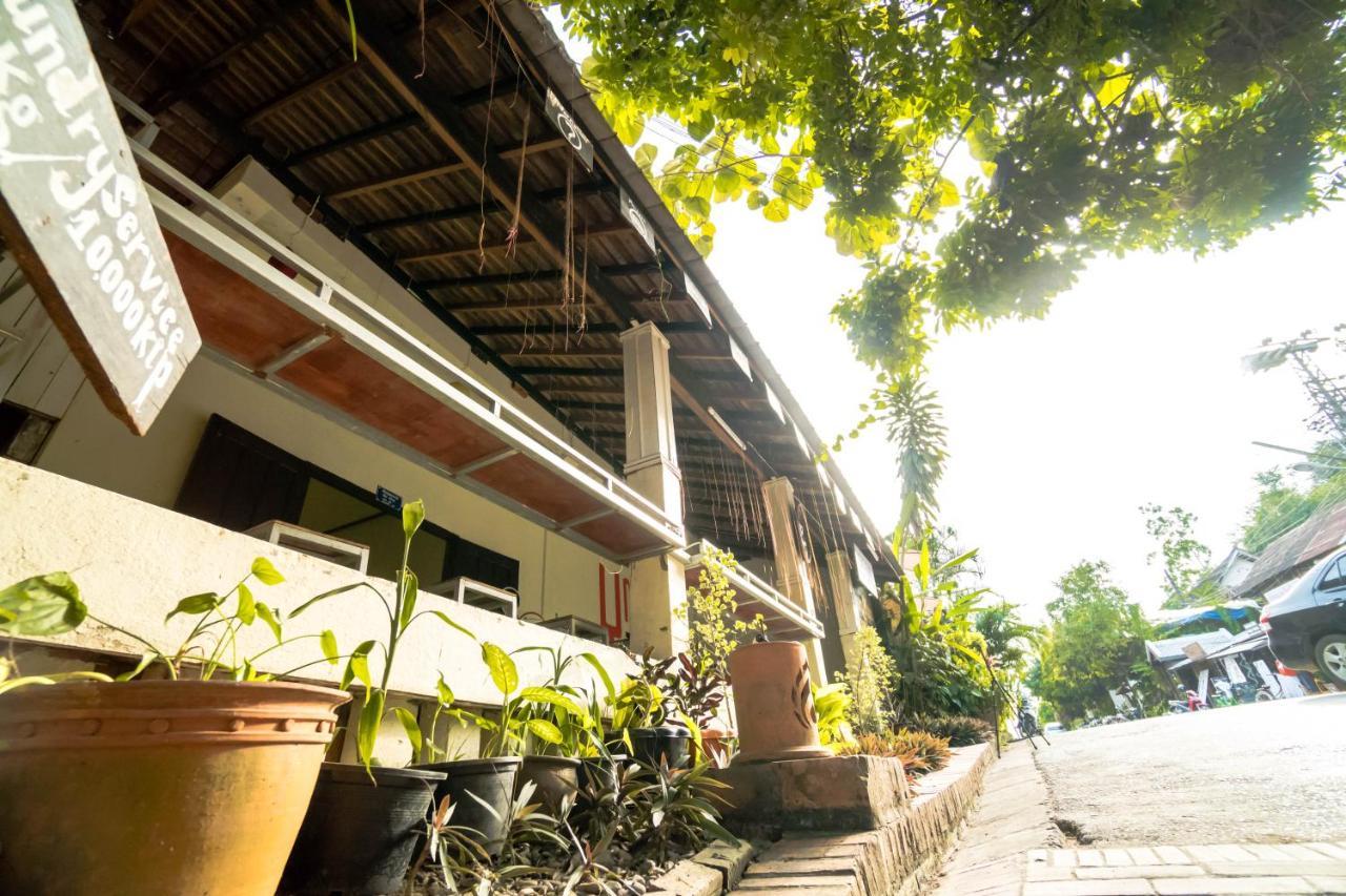 Y Not Laos Hostel Luang Prabang Exteriör bild