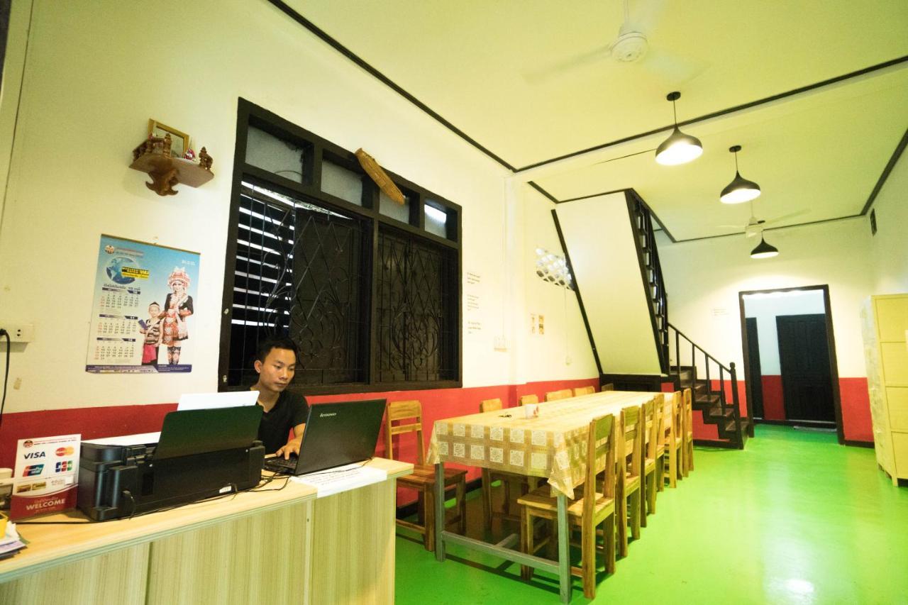 Y Not Laos Hostel Luang Prabang Exteriör bild